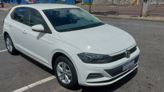VOLKSWAGEN POLO 1.0 MPI TOTAL FLEX MANUAL VOLKSWAGEN POLO 1.0 MPI TOTAL FLEX MANUAL